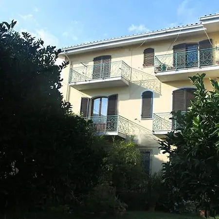 Nurache Guest house